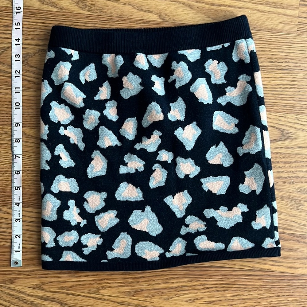 Club Monaco | Chetah Print Mini Pencil Skirt | XS